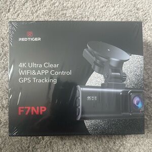 F7NP 4K On-Dash Camera - Black